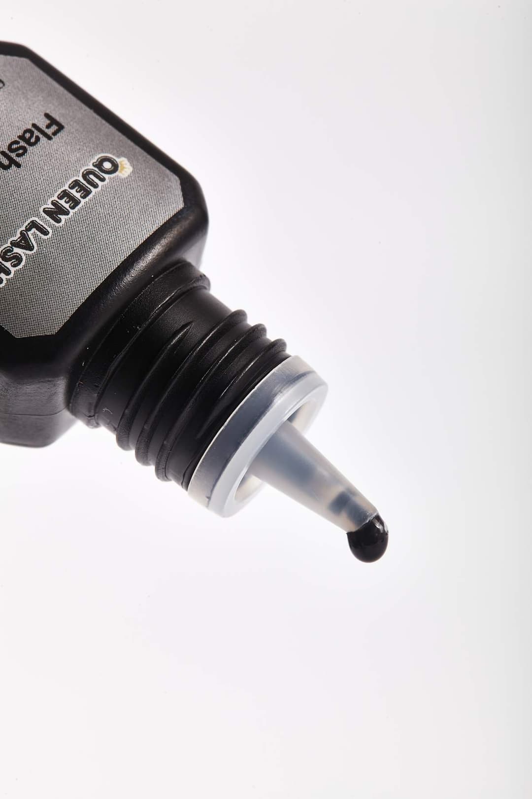 Very Strong Eyelash Extension Flash Glue (0.17fl.oz / 5ml)